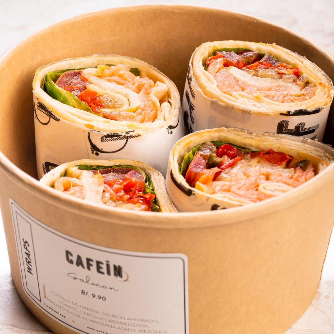 Wraps cortados en un bowl para llevar de Cafein