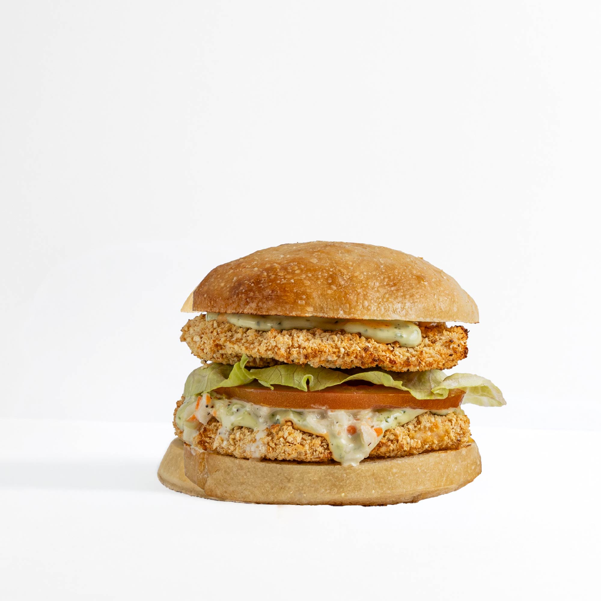 Crispy chicken burger FudLab con pollo empanizado, lechuga y tomate