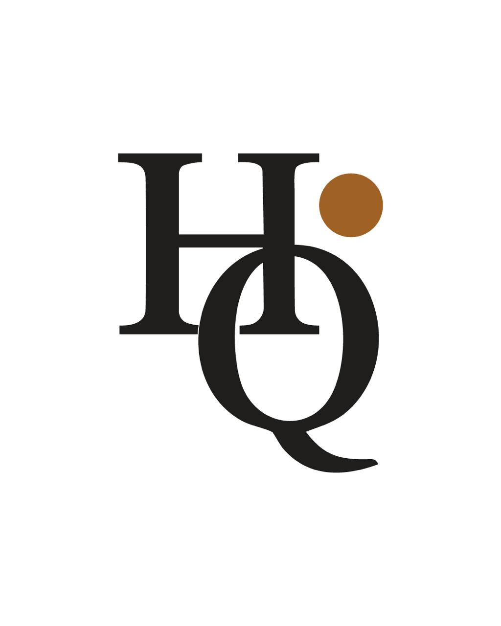 Ambiente cálido e iluminación tenue en HOLIS•Q Quinto Elemento, Las Terrenas
